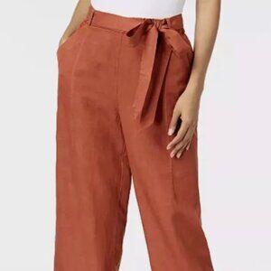 Cropped Pants